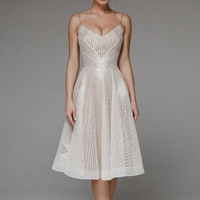 Alondra | Fashionable Dress with Elegant Open Back